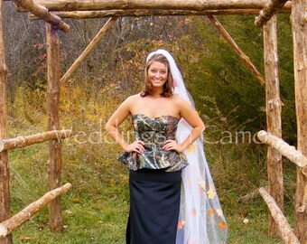 Layered Tulle Skirt Lace V Neck Country Wedding Gown TWA4692