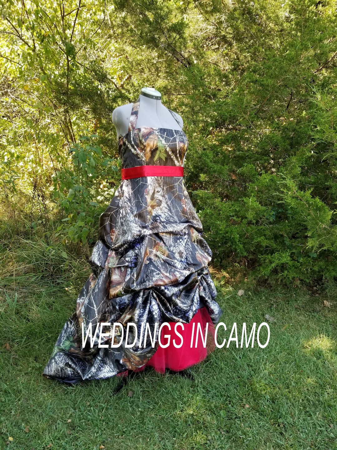 CAMO Dress RED Tulle Underneath With Pickups CORSET Back Wedding Dress -  Etsy UK