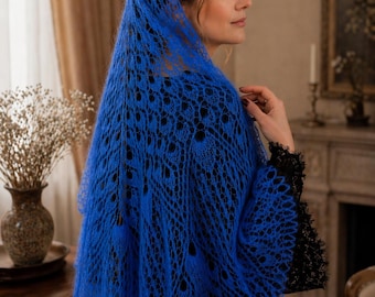 Sciarpa fatta a mano, stola da sposa, blu reale, leggera.