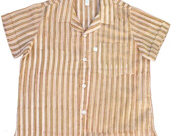 Short sleeved boys shirt - size 4-5 yrs