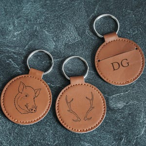 Porte-clés Sanglier En Bois – Motif Fraîcheur Animalier Naturel & Authentique