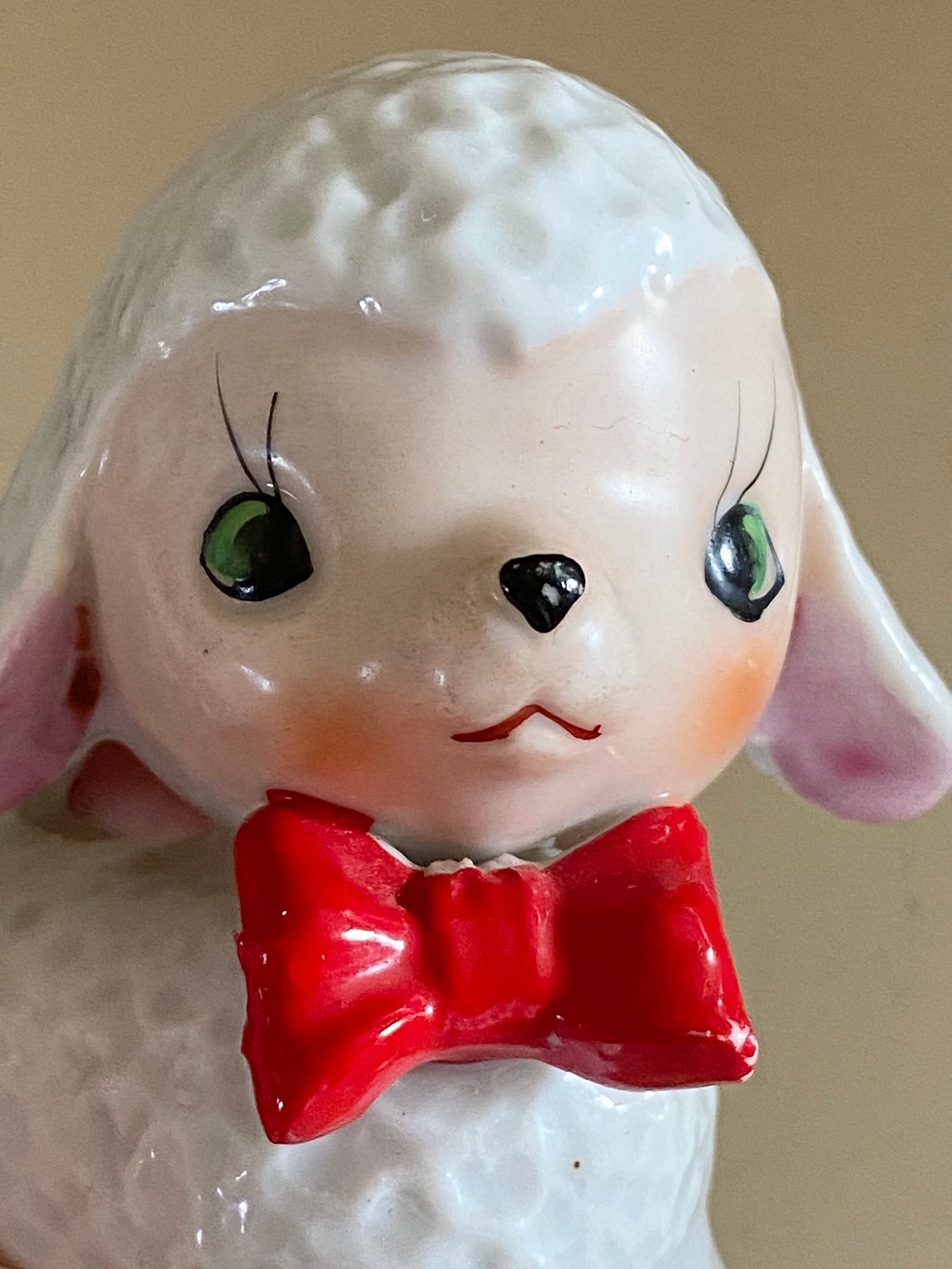* antique sheep ✵ * クリーム色リボンの キュートな羊さん antique sheep ✵ * クリーム色リボンの キュートな羊さん