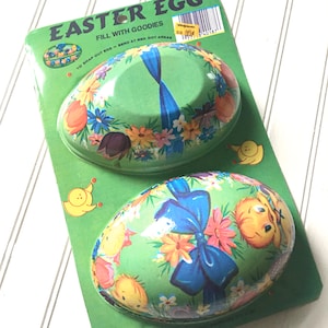 Vintage Ullman Easter Egg Candy Container, New Old Stock, Plastic Candy Holder with Lid, 1980s Kitsch Easter Decor