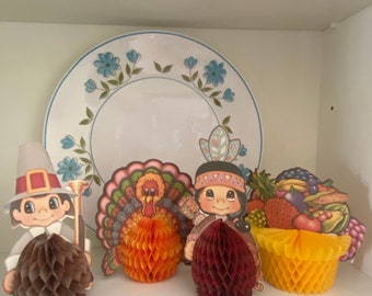 Four Vintage Beistle Honeycomb Thanksgiving Decorations 1980s, Die Cut Cardboard Tissue Paper, Thanksgiving Table Decor