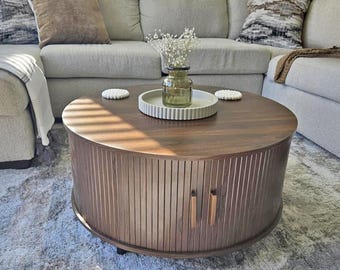 Round Coffee Table with Storage, Fluted Tambour Coffee Table with 360 Sliding Door, Modern Wood Accent Table for Living Room