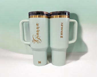 Vaso Stanley personalizado de 1,2 litros / Taza de viaje personalizada grabada con láser / Regalo con el nombre Juniper