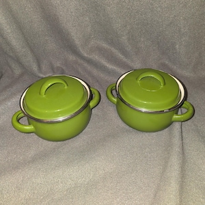 Set of 2 Green Enamel Mini Dutch Oven Pots with Lids Individual Cocotte 4.5 inch