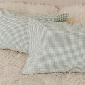 Set med 2 örngott i king size-bomullsflanell – Sage Gingham – Tillverkat i Portugal – Cozy Cottage Bedding