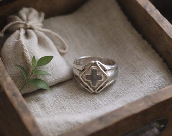 Anillo de plata de ley con cruz médica, talla 6.5 / Anillo vintage de plata 925 / Regalo para enfermeras y cuidadores / Anillo de plata con significado