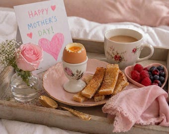 Huevera vintage de Claude Brachet Limoges / Porcelana rosa / Huevera francesa de Limoges con pedestal / Vajilla estilo cottagecore