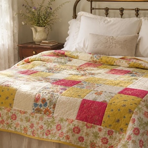 Large Vintage Floral Patchwork Quilt – Brunelli – 90 x 90 – Handmade Cotton Bedspread – Cottagecore Heirloom Bedding