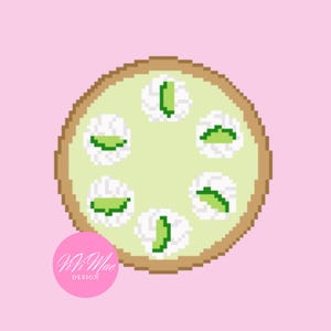 Könnte beinhalten: Eine Pixel-Art-Illustration einer runden Limettentarte mit braunem Rand und hellgrüner Füllung. Die Tarte ist mit fünf Klecksen weißer Schlagsahne belegt, die jeweils mit einer kleinen, leuchtend grünen Limettenscheibe garniert sind. Ein rosa Kreis mit dem Text ViVi Mae DESIGN befindet sich in der unteren linken Ecke.