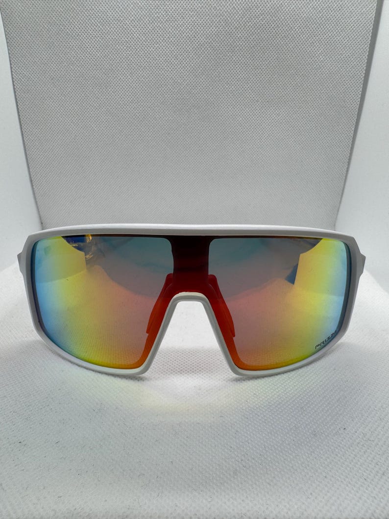Gafas de sol con montura completa: gafas deportivas envolventes, gafas unisex modernas y audaces. White Red