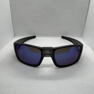 Bold Shield Sunglasses – Full-Rim Wraparound Eyewear for Men & Women, Lightweight Sport and Streetwear Unisex Sunglasses Blue