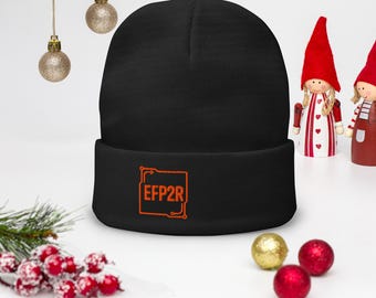 Gorro bordado EFP2R® – Preto e Dourado | Gorro de tricô para o inverno | Marca de streetwear minimalista