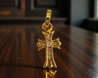 24K Vergoldeter Kreuzanhänger, Vintage CZ Christian Charm (19 mm)