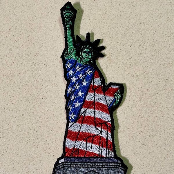 自由の女神像のアメリカ国旗をアイロンで留めるパッチ | 国旗パッチ、アメリカ国旗パッチ、アメリカ国旗パッチ、何にでも使える自由の女神パッチ
