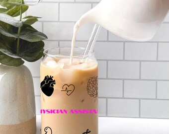 Arzthelferin mit Medizinische Grafik Eiskaffee Glastasse | 16 Unzen