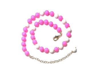 Roze en witte kralenketting, handgemaakte sieraden "Pretty in Pink"