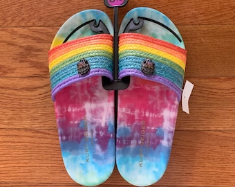 Kurt Geiger London MEENA Eagle Tie Dye Woven Rainbow Sliders sandals W8.5/EU39-40 NWOT all item prices include US tariffs