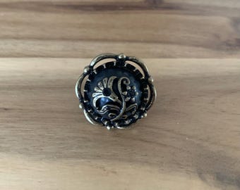 Disney Jack Sparrow flower Pirates of the Caribbean ring size7 jewelry NWOT all item prices include US tariffs