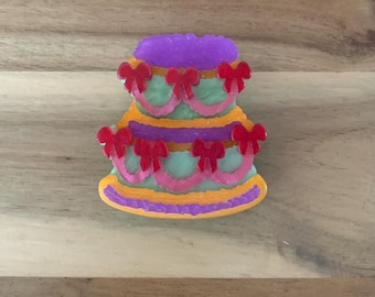 Vintage Dreams Showstopper Cake Brooch dessert bow bake pin New with defect/ all item prices include US tariffs