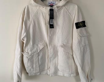 Giacca/cappotto in velluto a coste Supreme x Stone Island, nuova con etichette, taglia M / tutti i prezzi degli articoli includono i dazi doganali statunitensi.