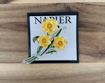 Napier daffodil flower Brooch Pin NWT all item prices include US tariffs