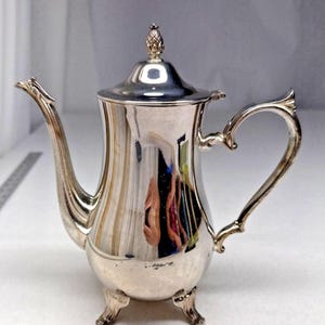 International Silver Co Silverplate Coffee Tea Pot Pineapple Finial Footed