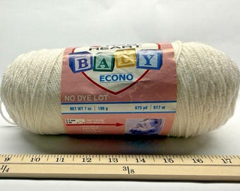 Red Heart Baby Econo Yarn White 0001 7 oz 675 yd 4 Ply No Dye Lot Vintage