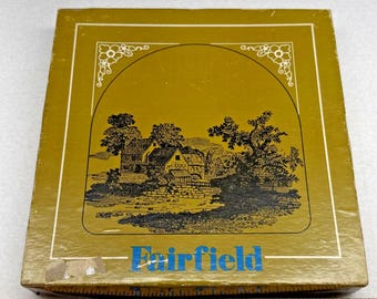 Plato para huevos rellenos de vidrio prensado con diseño floral de Anchor Hocking Fairfield Glass, estilo MCM.