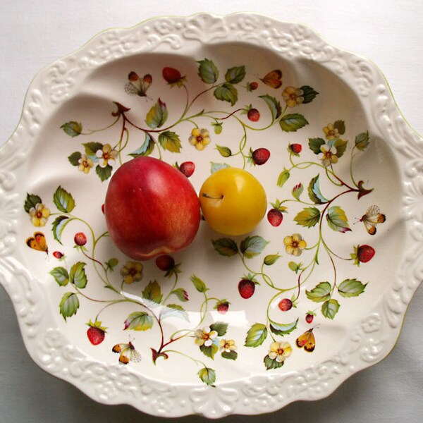 James Kent 1950s, English fruit bowl - Strawberry pattern
