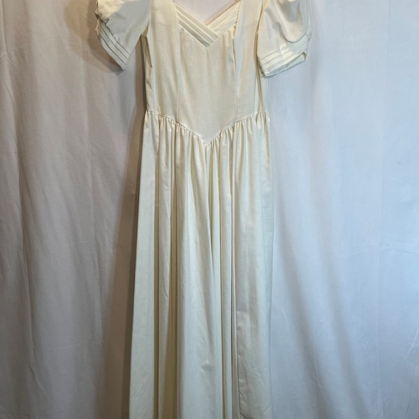 1980s Vintage Laura Ashley Ivory Gown size 8