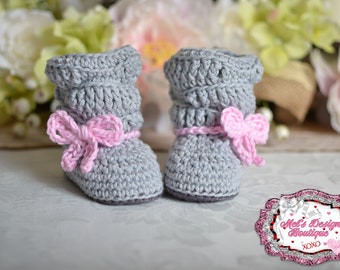 crochet baby girl slouch boots -  ugg style baby boots - handmade baby shower gift