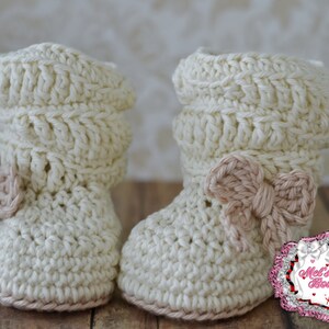 crochet ivory baby slouch boots - 0 3 month baby booties -  baby shower gift - crochet winter boots for baby