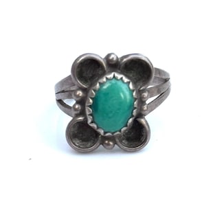 Vintage Sterling Silver Turquoise Southwestern Pawn Silver Ring Size 5.5