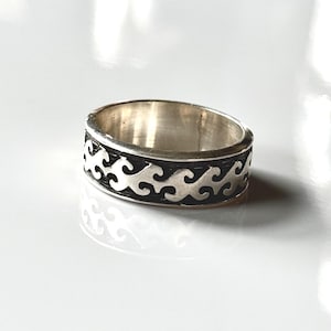 Vintage Sterling Silver Mexico Size 11 Chunky Waves Band