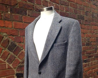 Harris Tweed vintage sports jacket, handwoven wool, tailored in Great Britain, size 44, slim fit, blue gray, side vents, two button