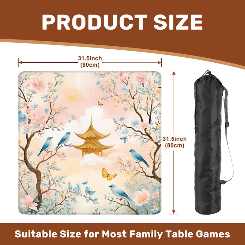 Puede incluir: Tapete de juego de mesa cuadrado con un dise&ntilde;o de inspiraci&oacute;n japonesa, con una pagoda, p&aacute;jaros y flores de cerezo. El tapete mide 80 cm por lado. Incluye una bolsa de transporte negra. Texto: "PRODUCT SIZE" y "Suitable Size for Most Family Table Games."