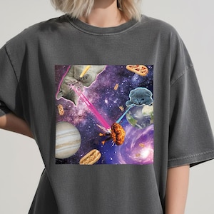 Laser Cat In Space T-Shirt Gifts for Cat Lovers 80 Retro Cat Graphic Shirt Funny Cosmic Kitten Galaxy Apparel