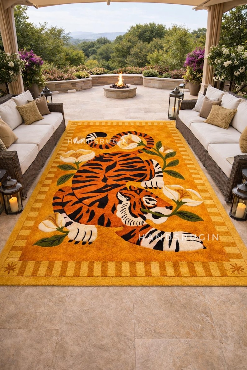 Hand-Tufted Wool Tiger Rug: Modern Floral Jungle Art, 9x12 ft image 8