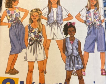 Simplicity 8953 Girls 2 Hour Basics Shorts Top Vest Sewing Pattern Uncut Size 12 14