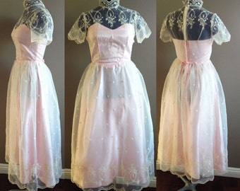 Early 1970s Baby Pink Satin, Floral Lace Overlay Bridal, Prom, Evening Dress, Scalloped Edge Lace, Sz 7/8, Bust 32"-34"