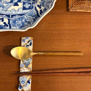 Kintsugi Chopstick Rest Set of 2 Handmade Japanese Cutlery Rest Beach Pottery Brass Wabi Sabi Table Decor Gift from Japan