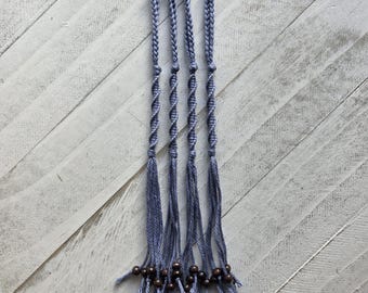 Liten Mellanstor Blå Tzitzit med Pärlor