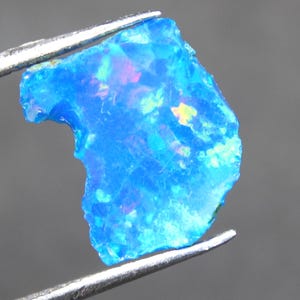 Ethiopian Opal Gemstone, Priba blue Opal Raw with Rainbow Fire Play 9x11x2mm