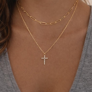 Halsband med kors i lager i guld, kristallhänge, minimalistiska smycken