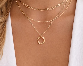 Collar de oro laminado, colgante geométrico minimalista, joyería para el día a día.