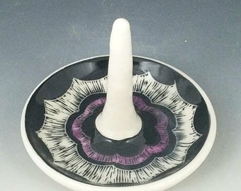 Porcelain Ring Holder