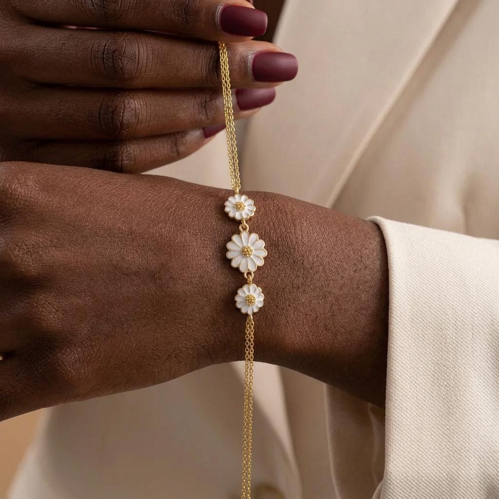 White Daisy Bracelet Gold Enamel Flower Chain for Women, Bracelet for Mothers Day Gift For Mom,Grandma